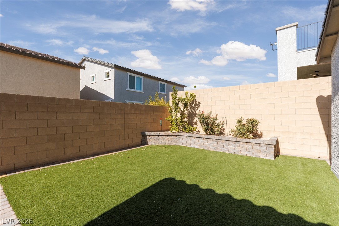 10925 Cilantro Avenue Property Photo 18