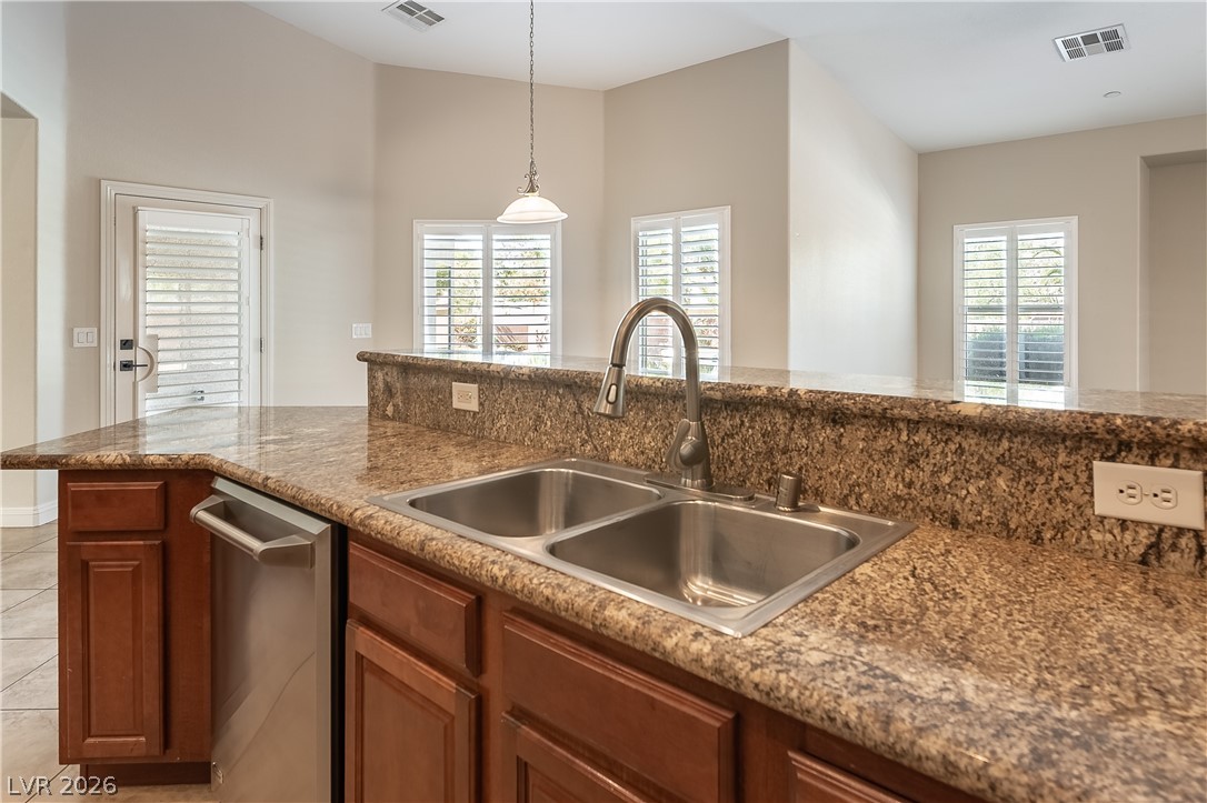 164 Glenbrook Estates Drive Property Photo 17