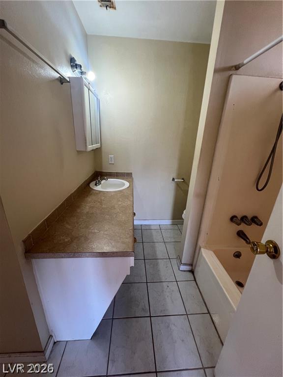 6430 Alomar Avenue Property Photo 14