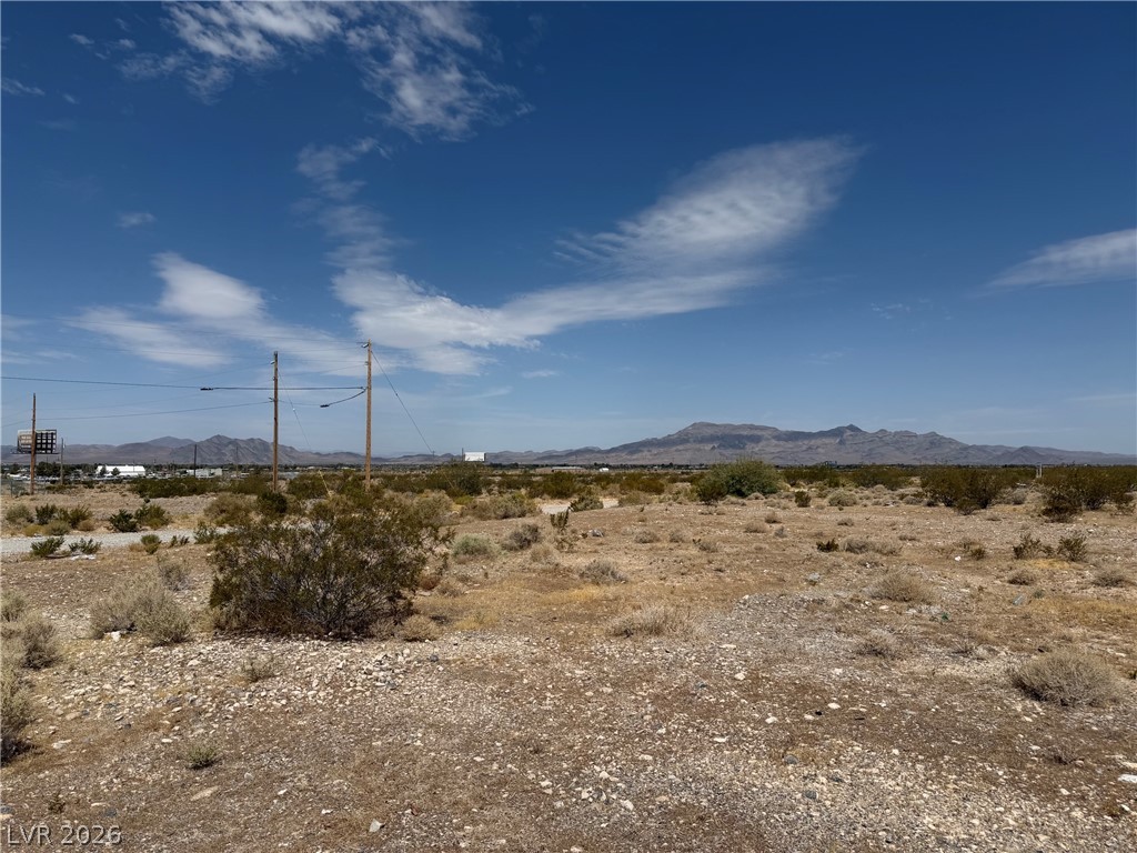 5731 East Gamebird Road Property Photo 3