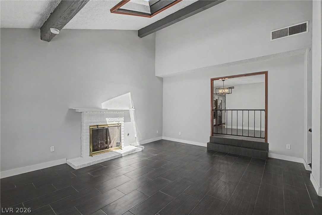 1884 Roxbury Lane Property Photo 8