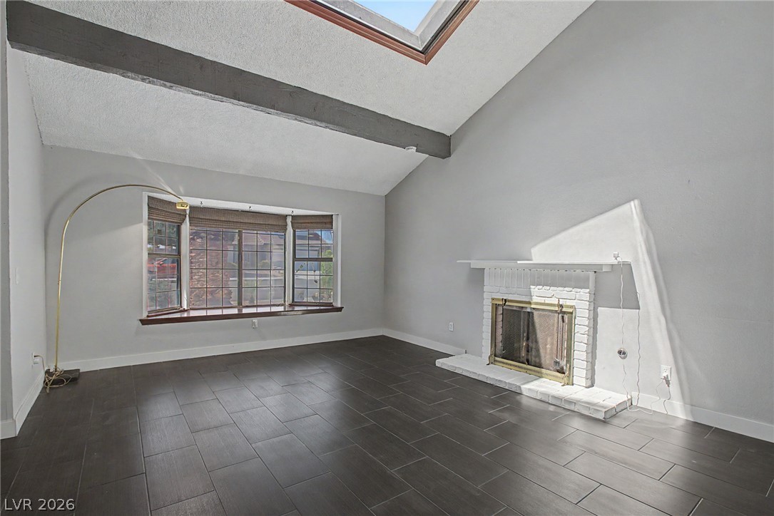 1884 Roxbury Lane Property Photo 9