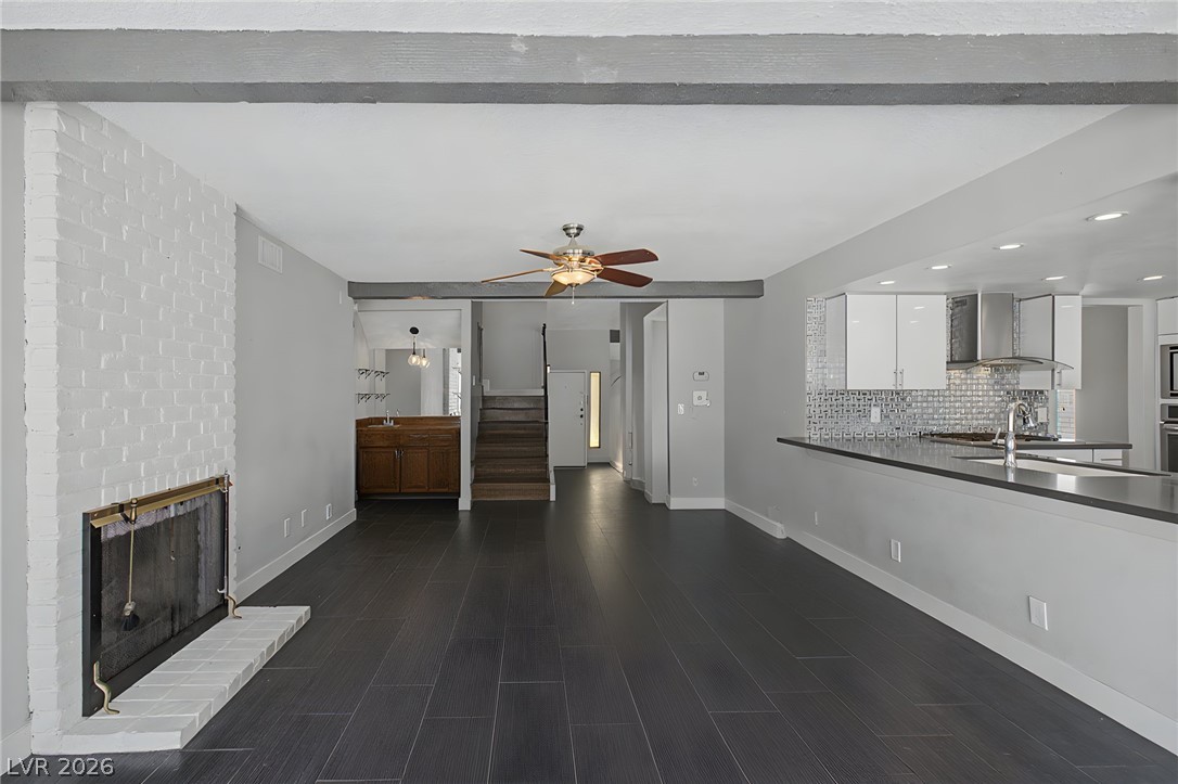 1884 Roxbury Lane Property Photo 25