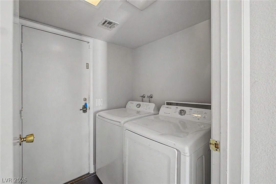1884 Roxbury Lane Property Photo 40