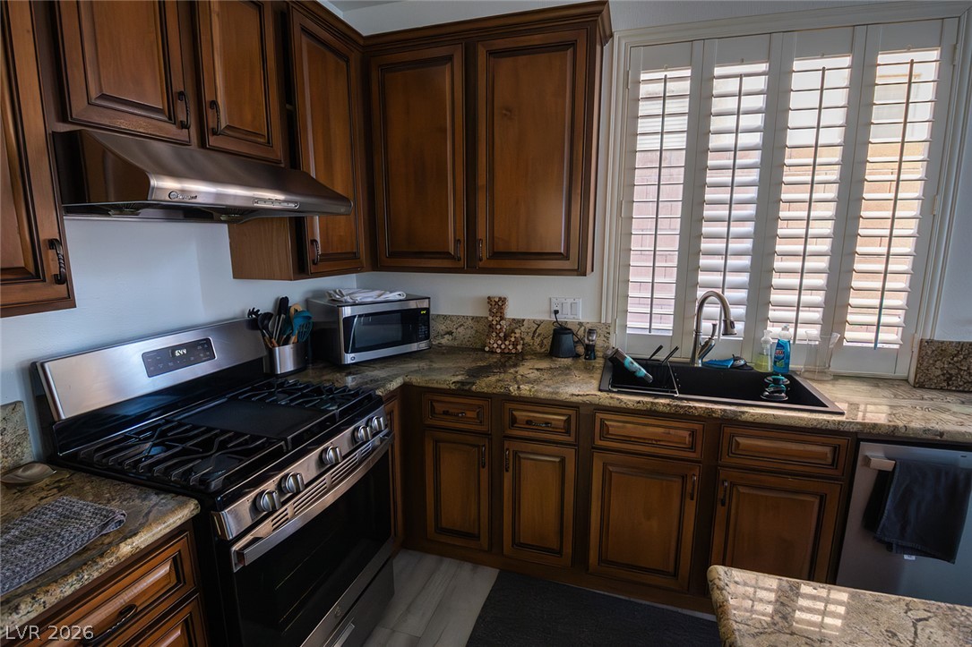 340 Summer Palace Way Property Photo 8