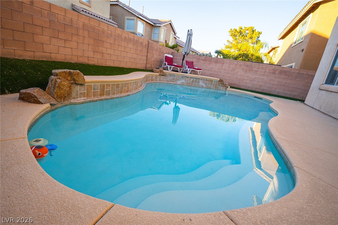 340 Summer Palace Way Property Photo 14