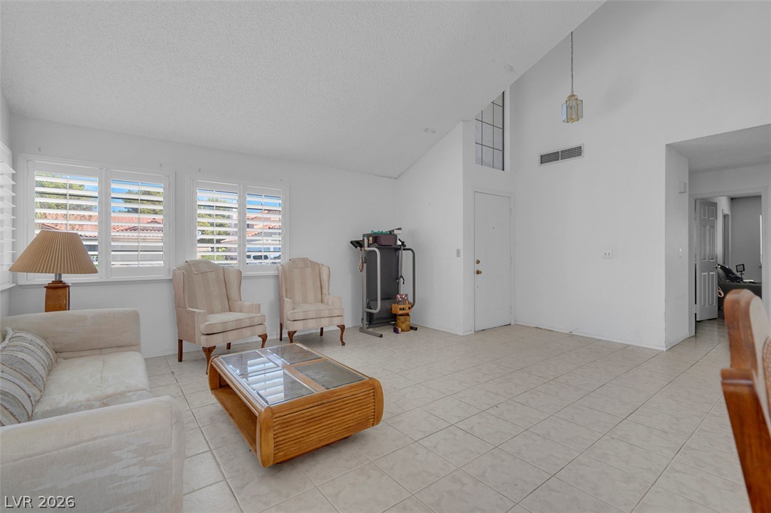 273 Cordero Drive Property Photo 7