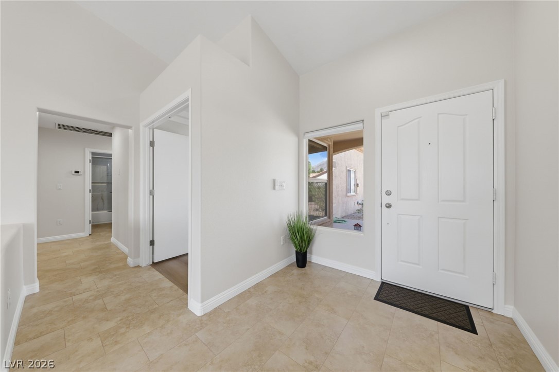 2406 Spring Water Drive Property Photo 4