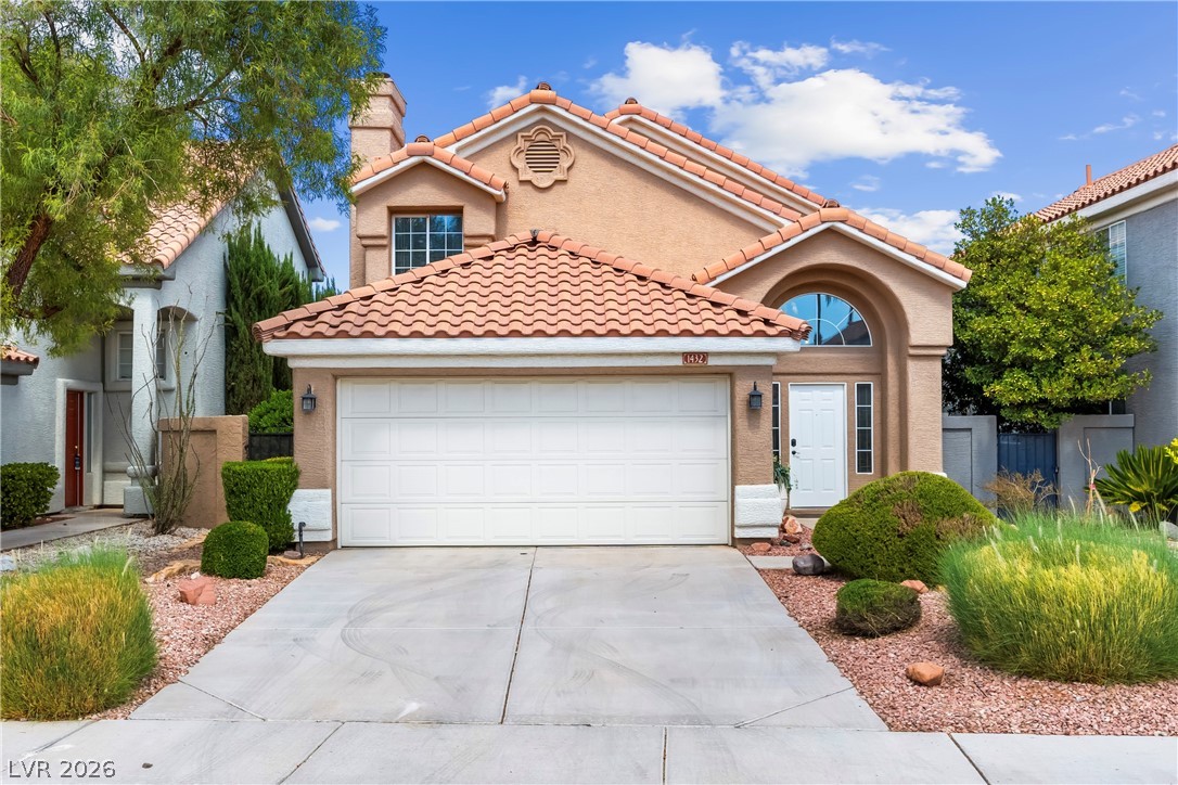 1432 Desert Hills Drive Property Photo 2