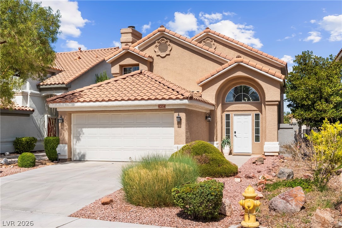 1432 Desert Hills Drive Property Photo 3