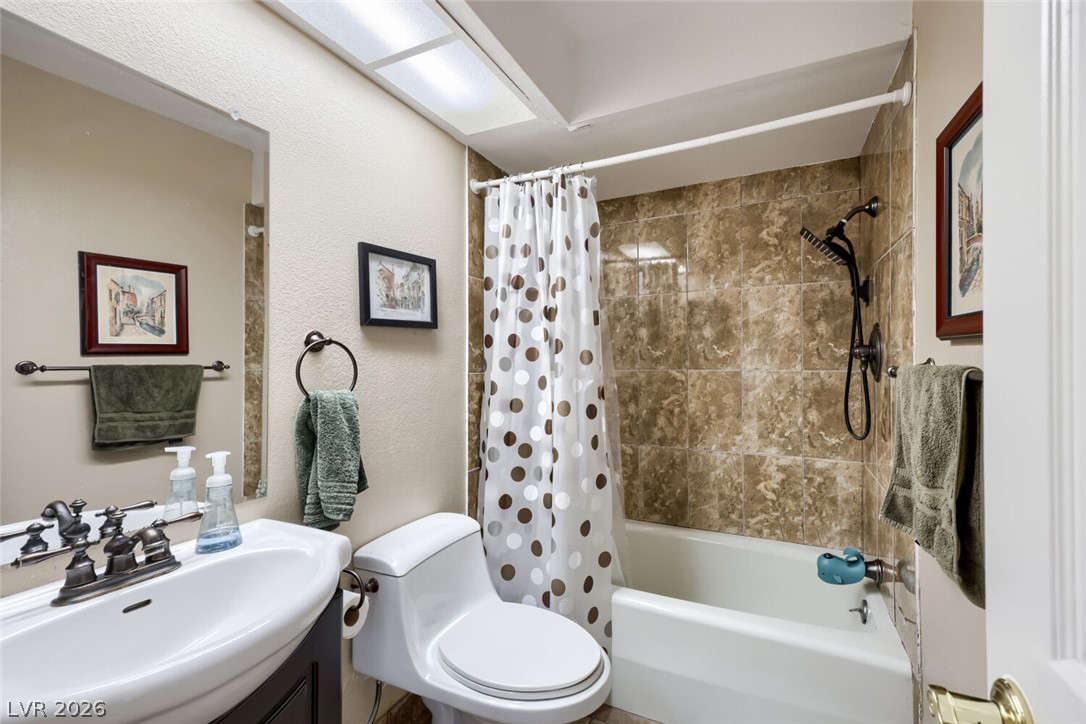 2951 Pinehurst Drive Property Photo 30