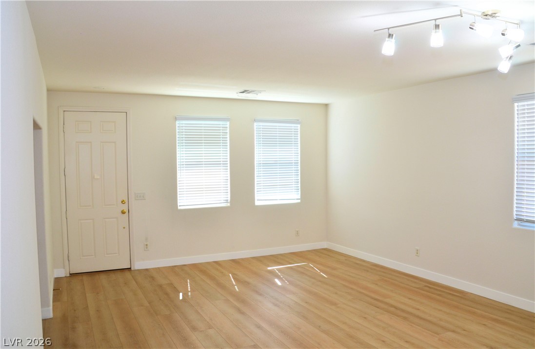 447 Groft Way Property Photo 3