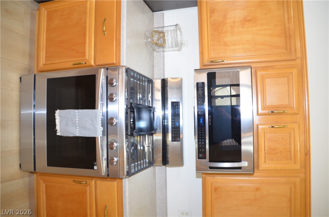 447 Groft Way Property Photo 35