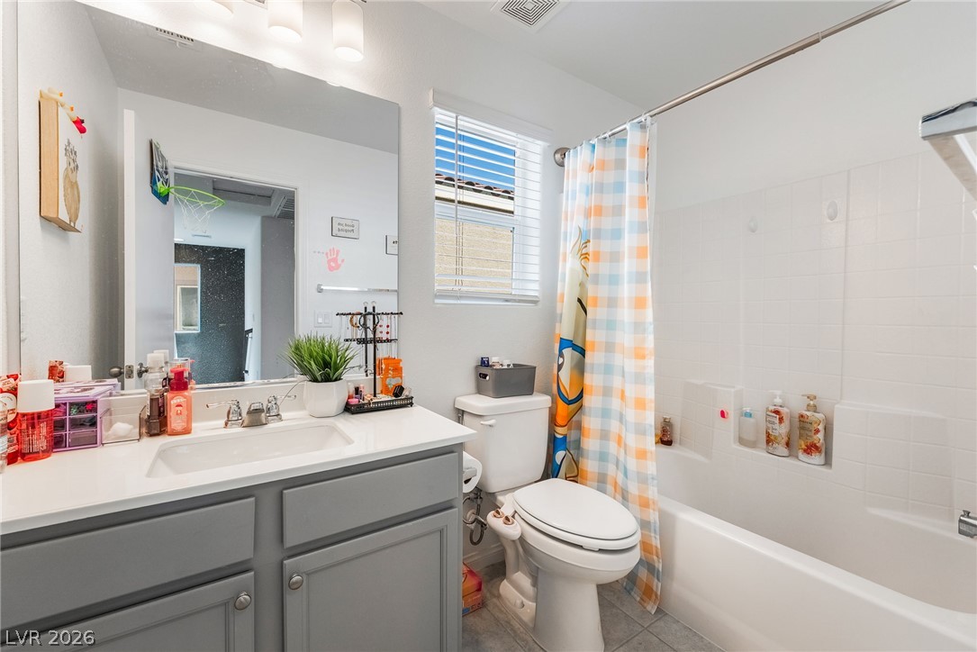 88 Golden Aria Avenue Property Photo 19
