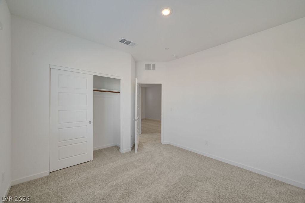 553 Preston Crest Street Property Photo 14