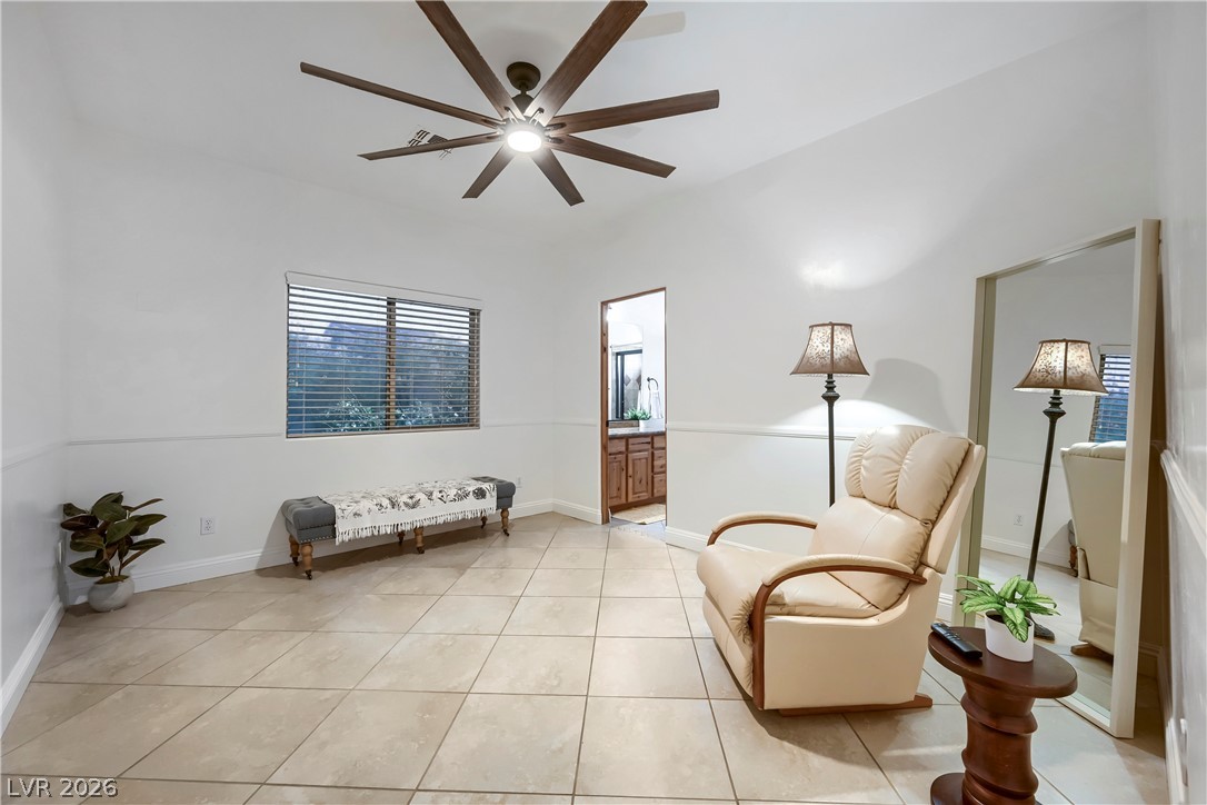 8865 West El Campo Grande Avenue Property Photo 19