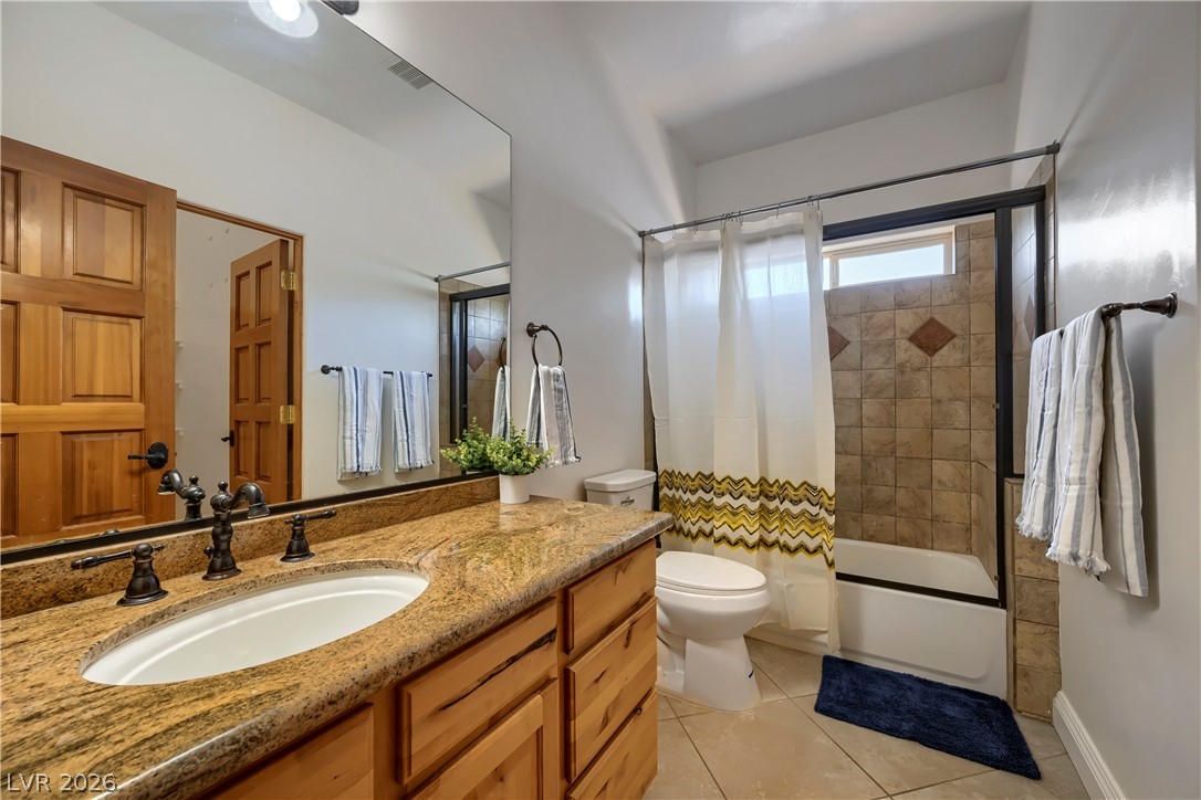 8865 West El Campo Grande Avenue Property Photo 20