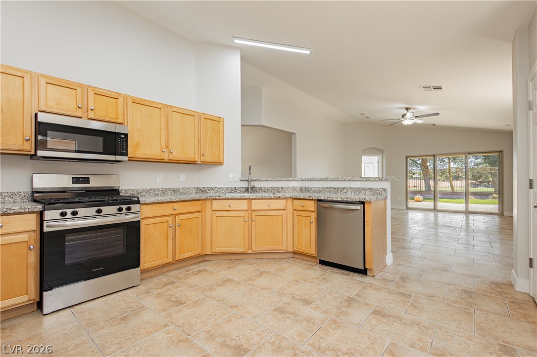 5657 Harbour Pointe Avenue Property Photo 10