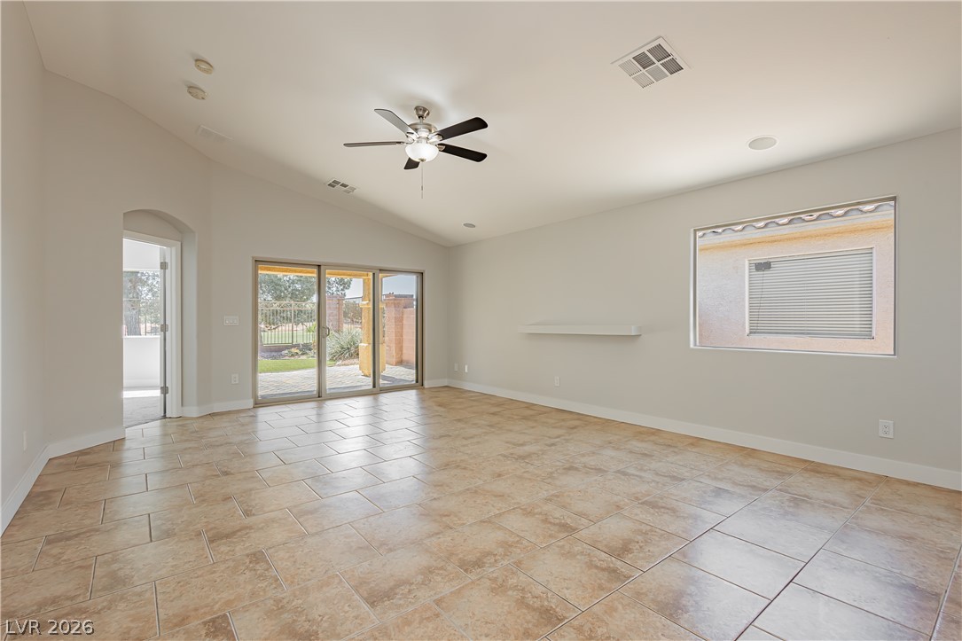 5657 Harbour Pointe Avenue Property Photo 12