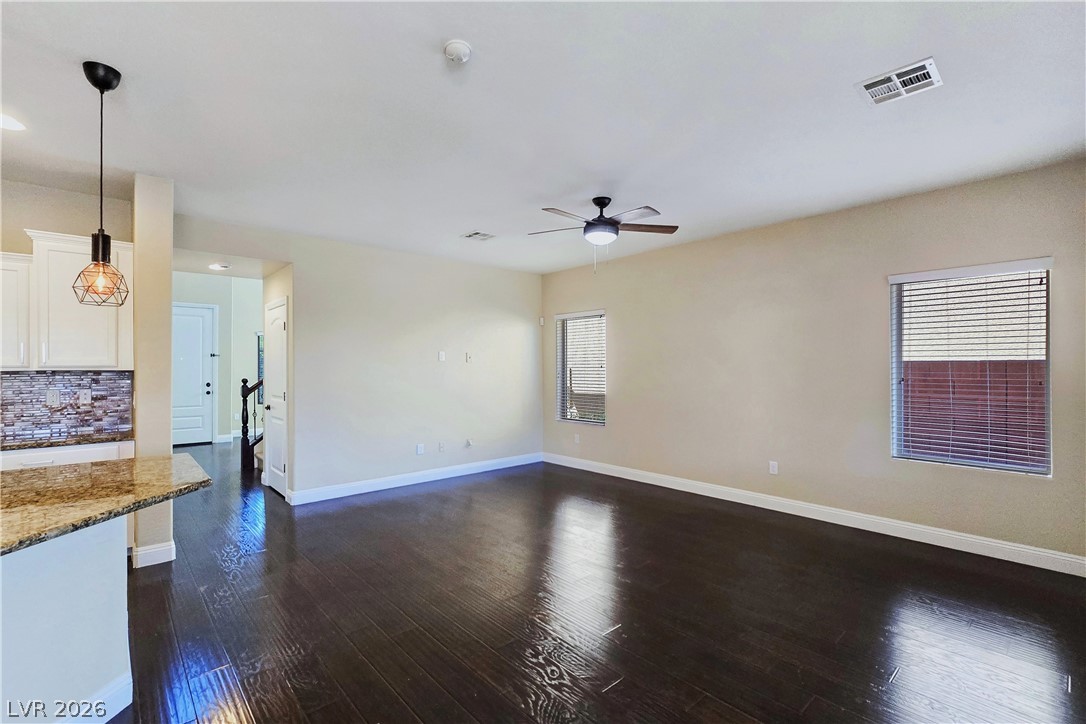 10667 Harvest Green Way Property Photo 8