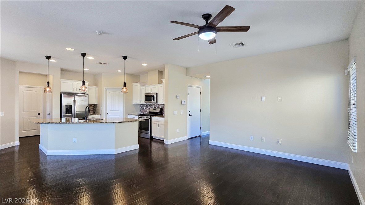 10667 Harvest Green Way Property Photo 9