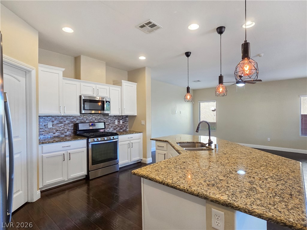 10667 Harvest Green Way Property Photo 13