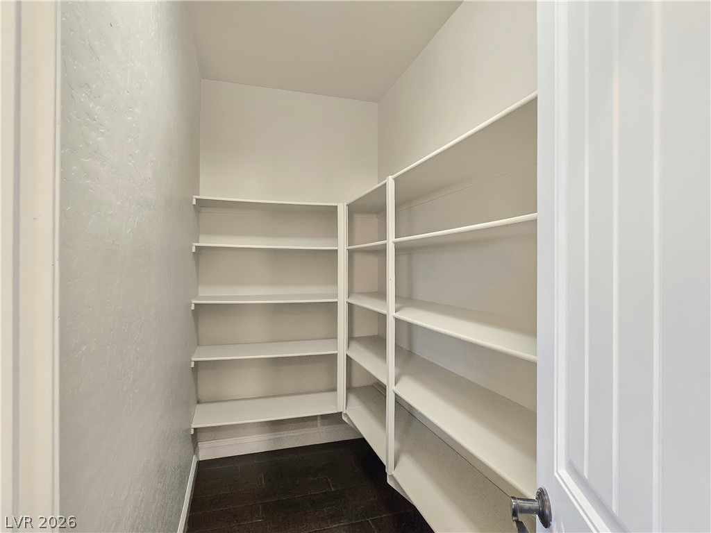 10667 Harvest Green Way Property Photo 18