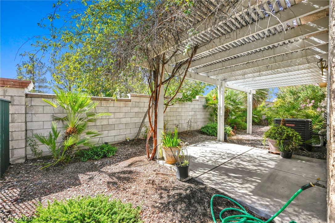 1745 Lily Pond Circle Property Photo 28