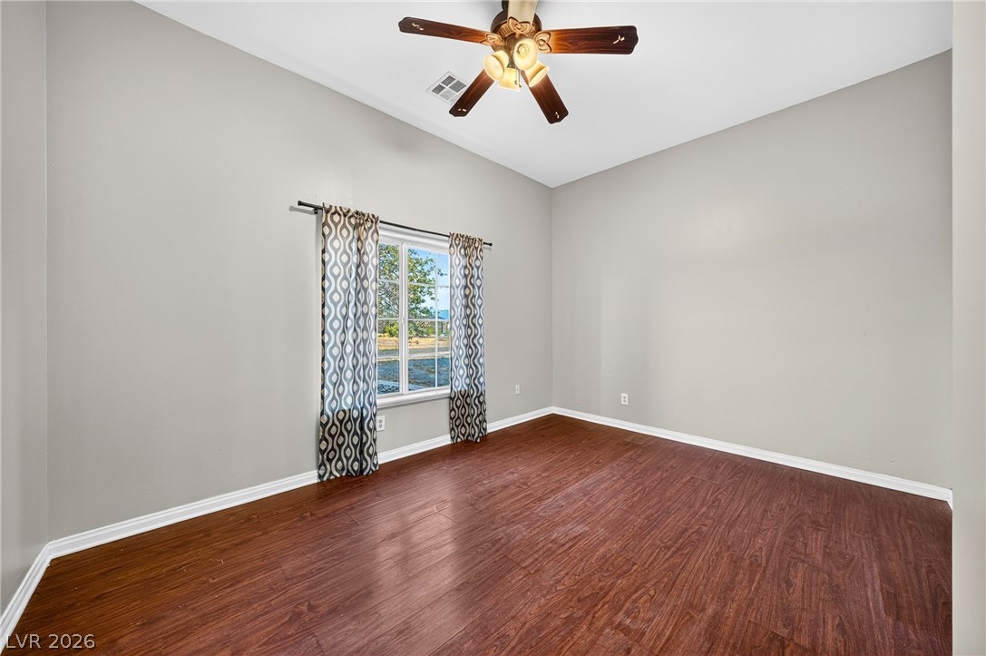 580 East Hickory Street Property Photo 32