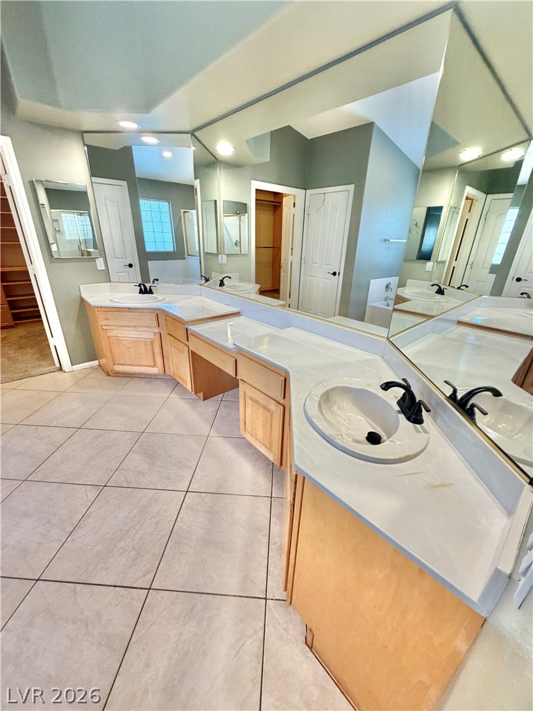 8832 Egyptian Avenue Property Photo 23