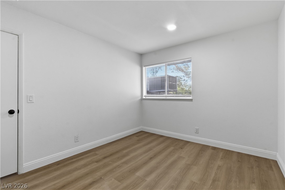 2341 Wooster Circle B Property Photo 6