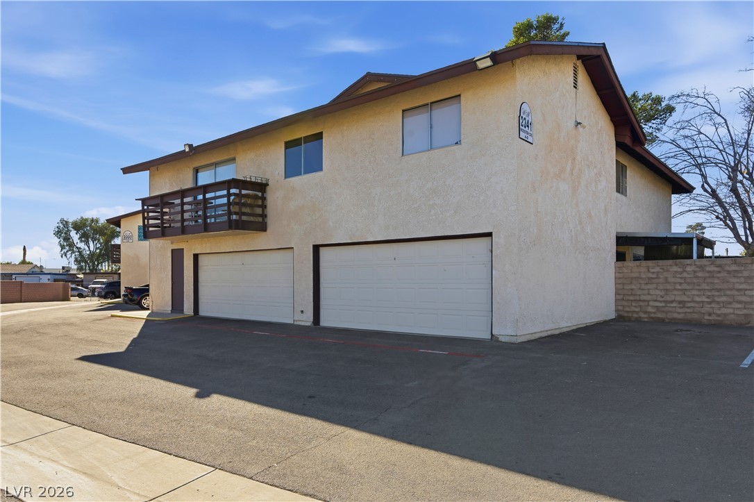 2341 Wooster Circle B Property Photo 12
