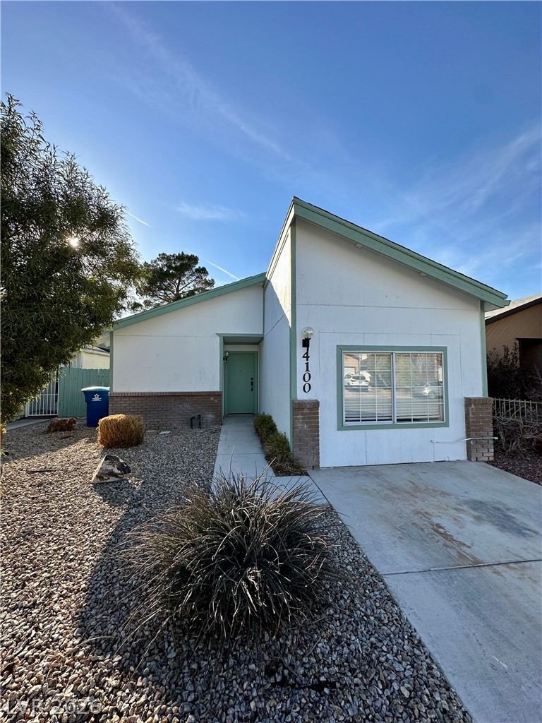 4100 Woodgreen Drive Property Photo 1