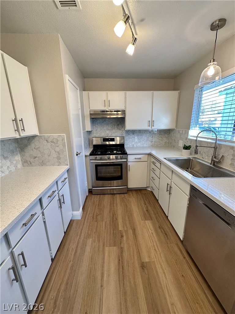 4100 Woodgreen Drive Property Photo 2