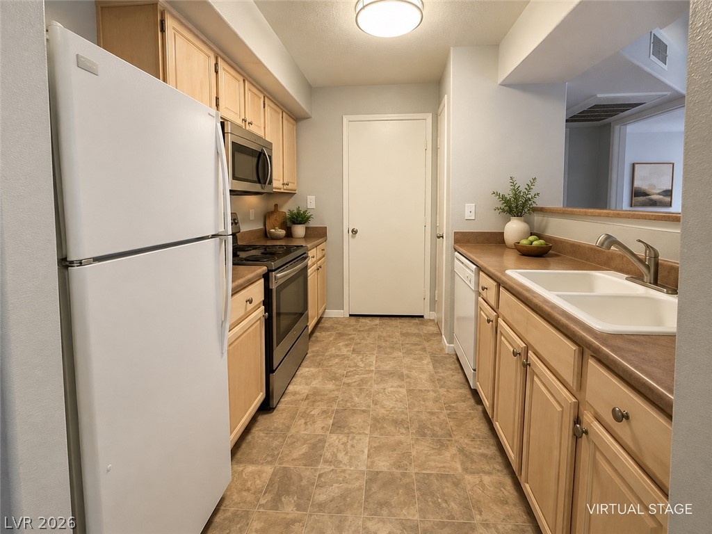 555 East Silverado Ranch Boulevard 2150 Property Photo 4