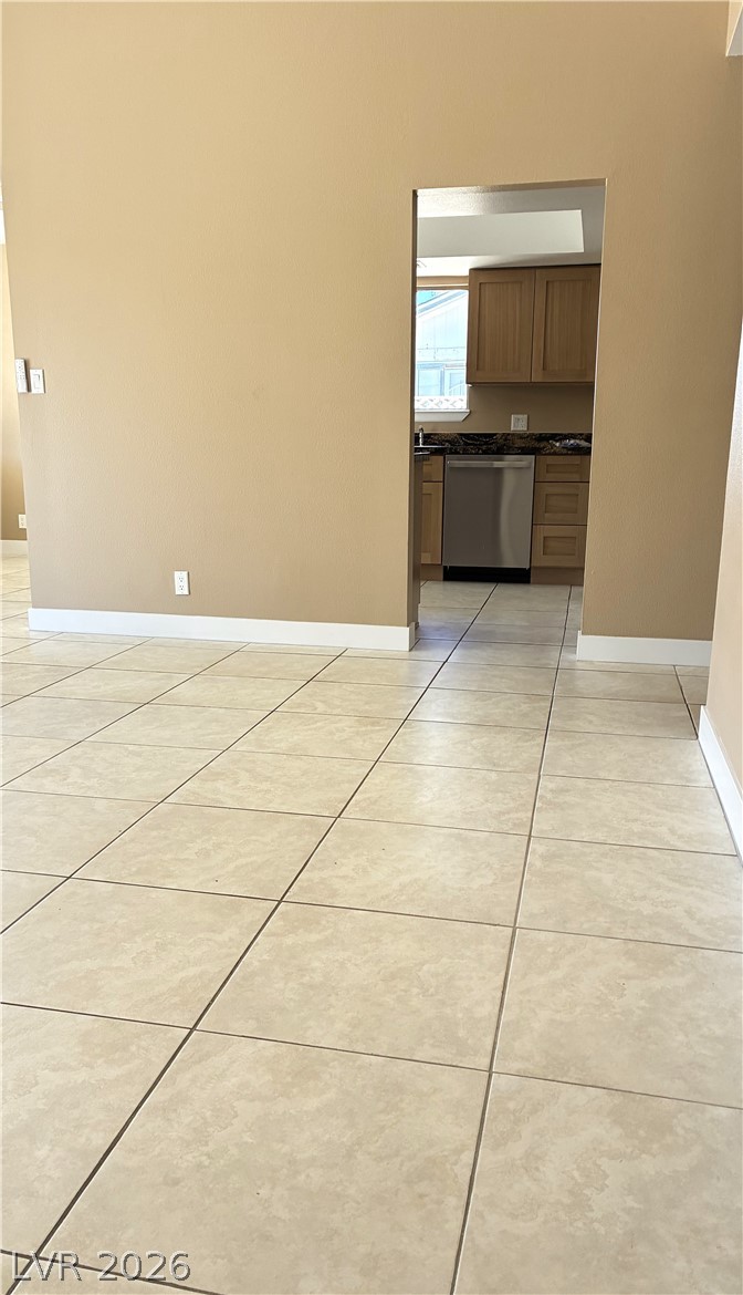 4351 Newview Circle Property Photo 6