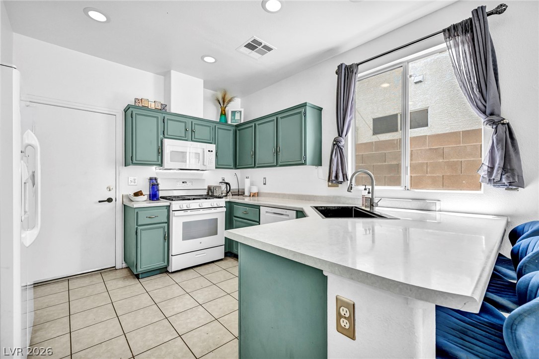 10052 Lemon Valley Avenue Property Photo 11