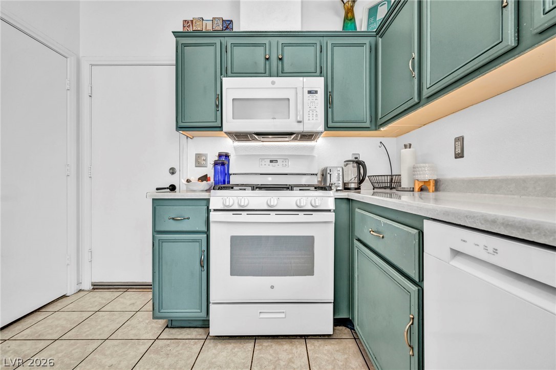 10052 Lemon Valley Avenue Property Photo 15