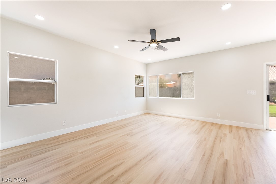 1293 Silver Knoll Avenue Property Photo 10