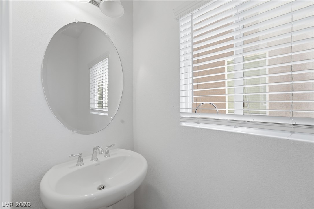 7780 Tyrell Peaks Street Property Photo 7