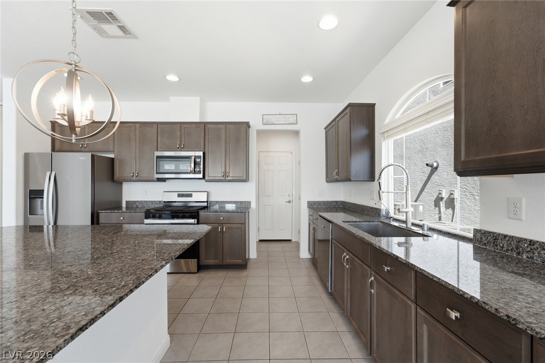 7780 Tyrell Peaks Street Property Photo 11