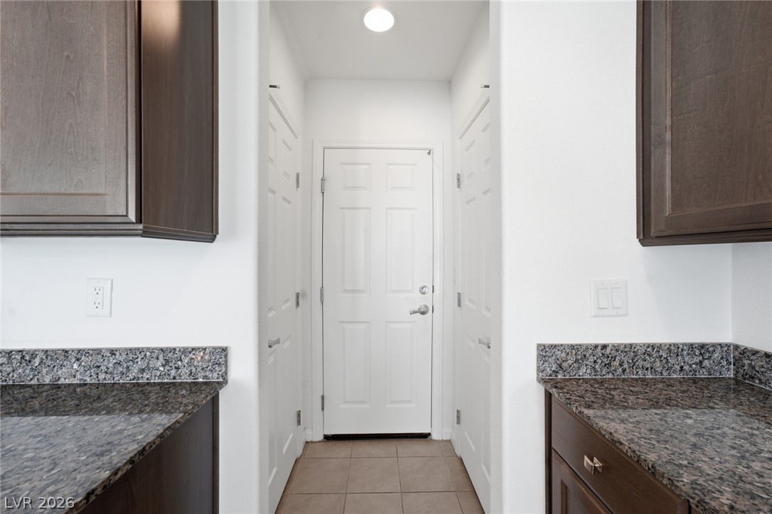 7780 Tyrell Peaks Street Property Photo 14