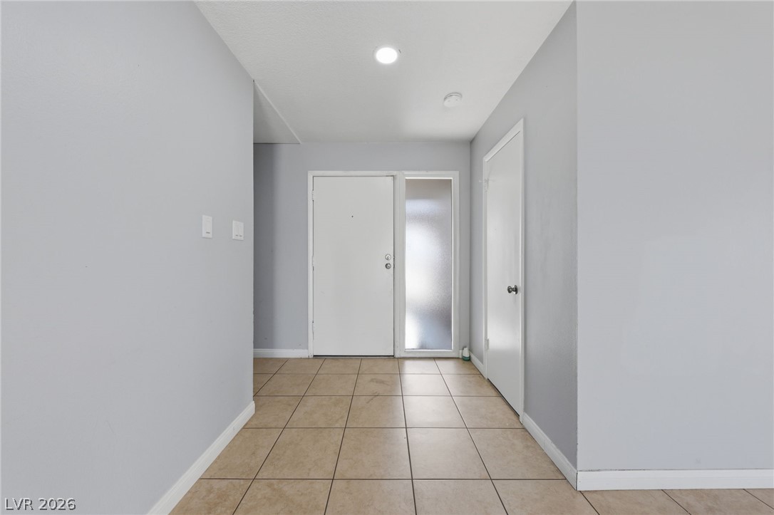 2749 Long Court Property Photo 5