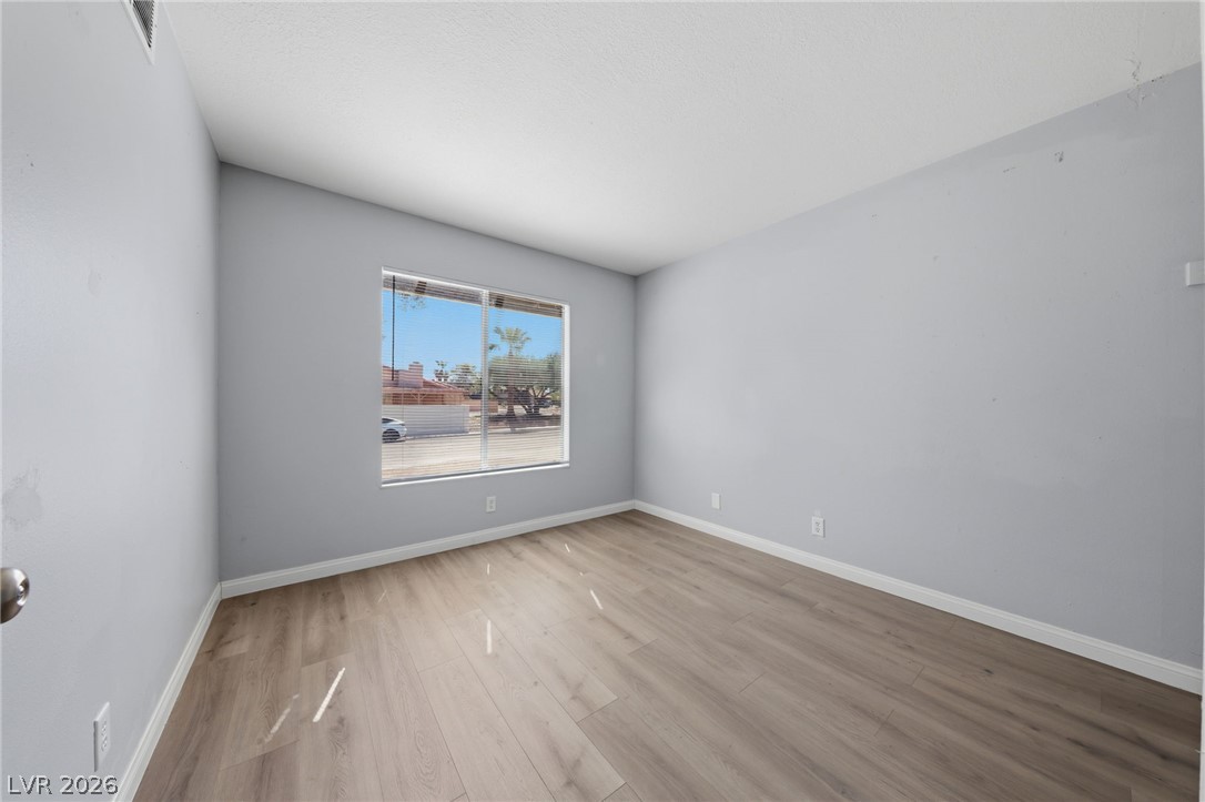 2749 Long Court Property Photo 16