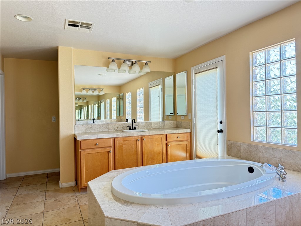 7009 Arcadia Creek Street Property Photo 24