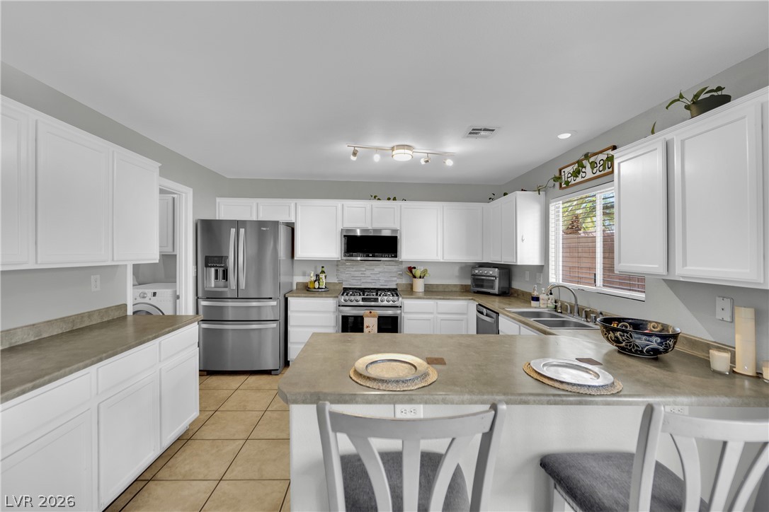 3726 Nestled Oak Avenue Property Photo 10