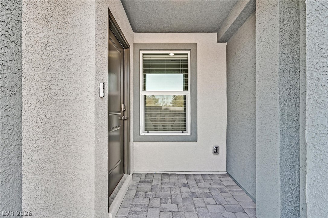 4972 Apple Mesa Avenue Property Photo 4