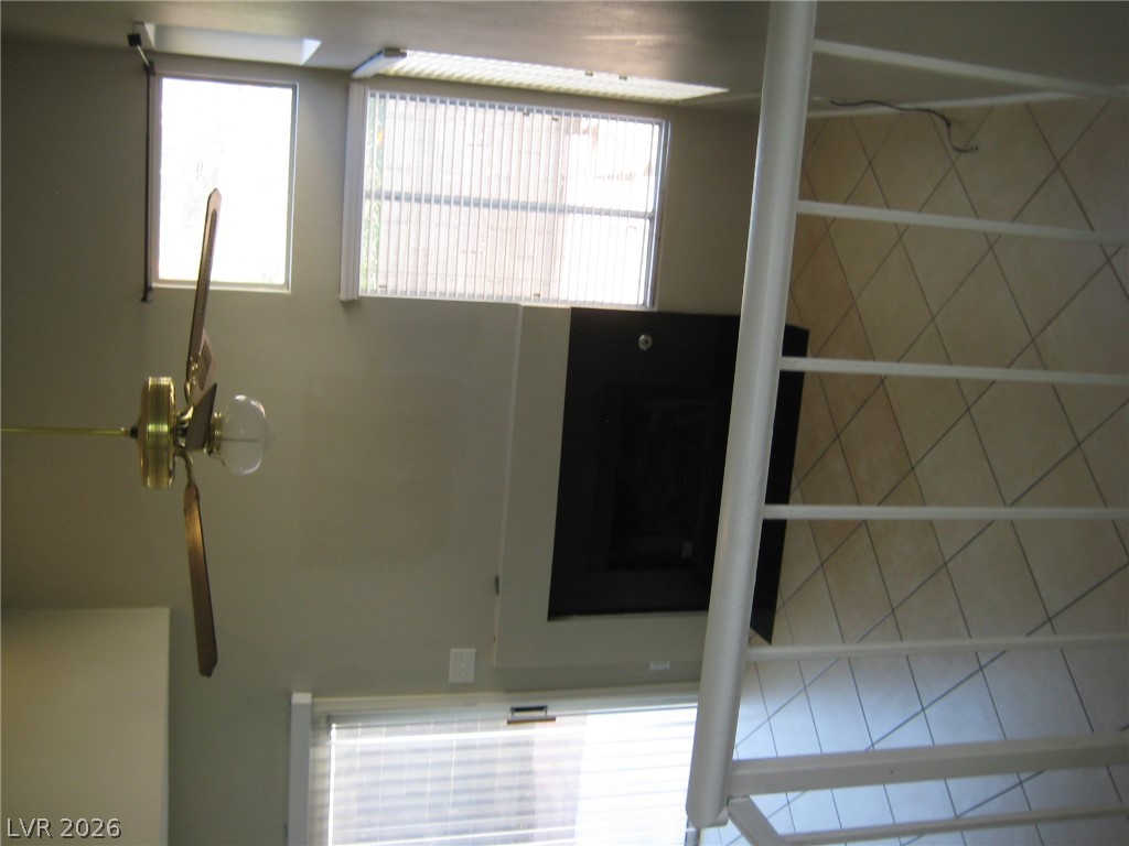 1709 Steamboat Drive Property Photo 3