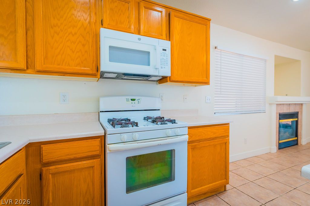 8924 Colorful Pines Avenue Property Photo 10