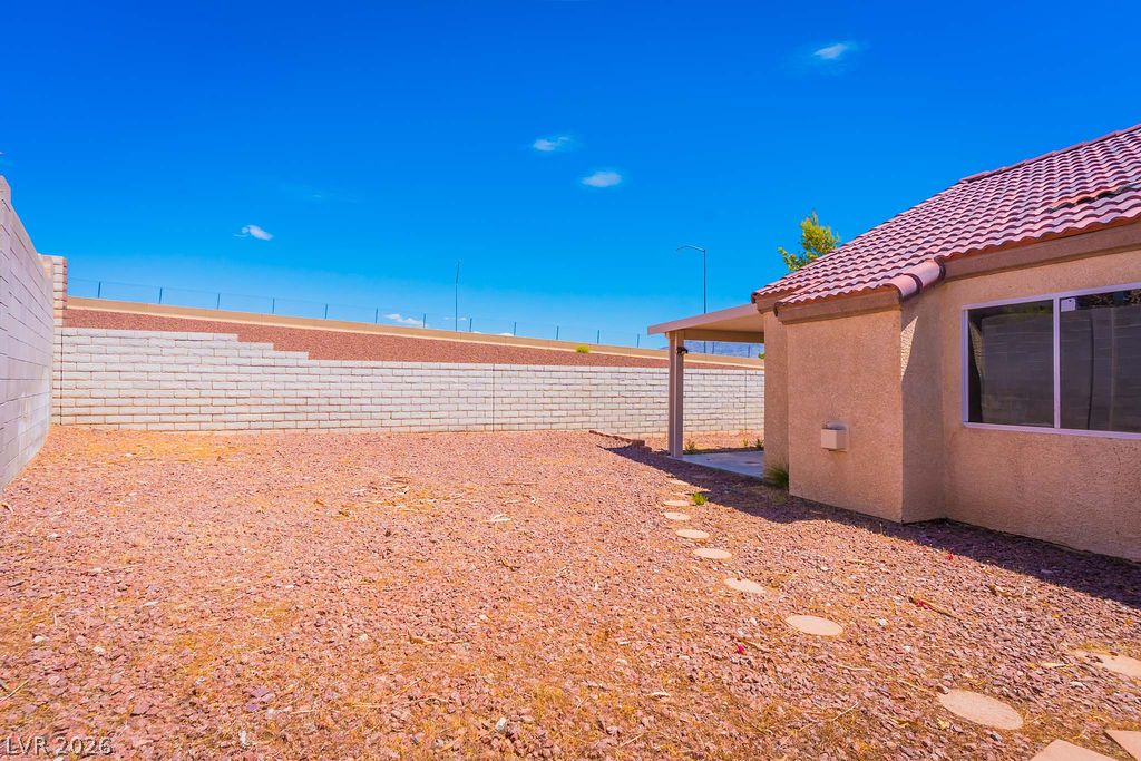 8924 Colorful Pines Avenue Property Photo 22